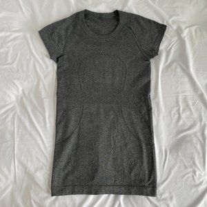 lululemon Swiftly Tech Short Sleeve Crew - Size 2